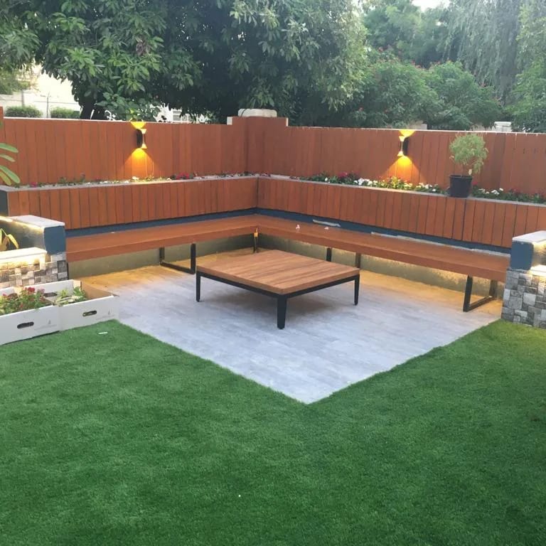 Built-in timber bench seating — Al Barsha garden
